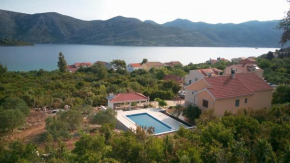 Seaside apartments with a swimming pool Kneza, Korcula - 9269